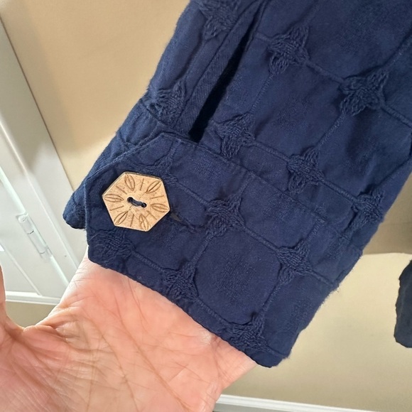 Focus causal life textured jacket navy size small wooden buttons - Picture 5 of 6